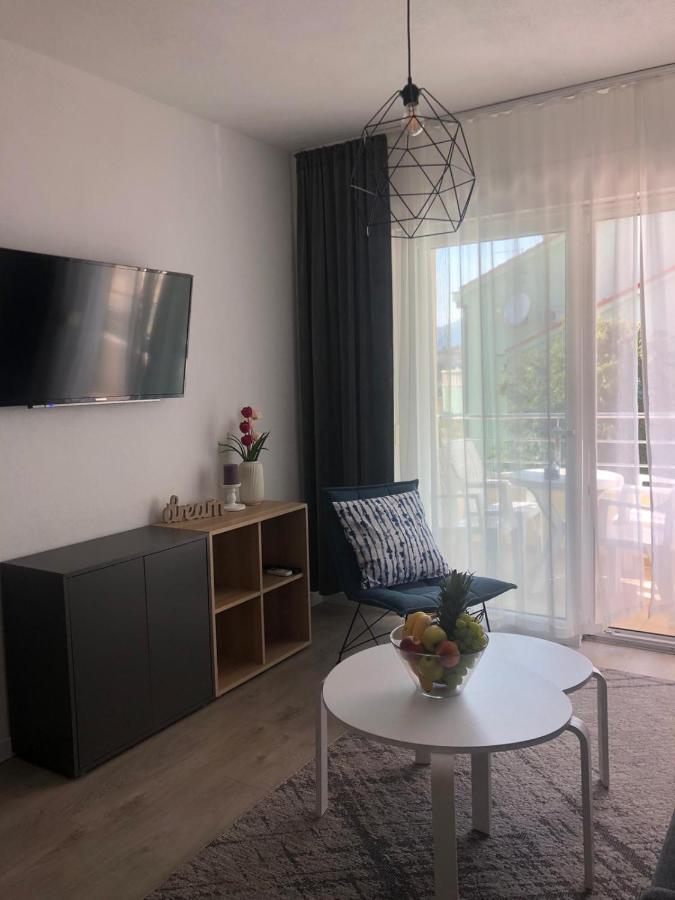 Villa Luxuria Baška Voda Exterior foto